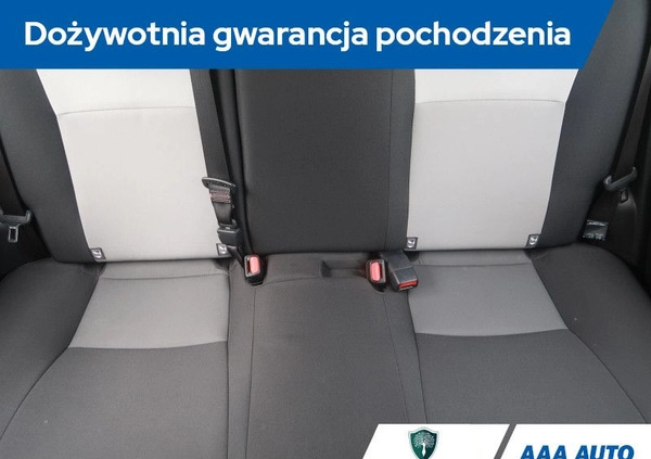 Toyota Yaris cena 59000 przebieg: 77121, rok produkcji 2018 z Sośnicowice małe 232